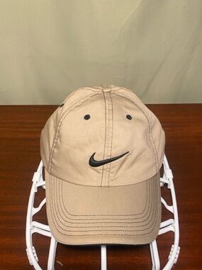 Nike 2014 Adult Contrast Stitch Golf/Pickleball Hat Khaki Black O/S